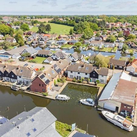 Cottage On The Quay Wroxham Exterior foto